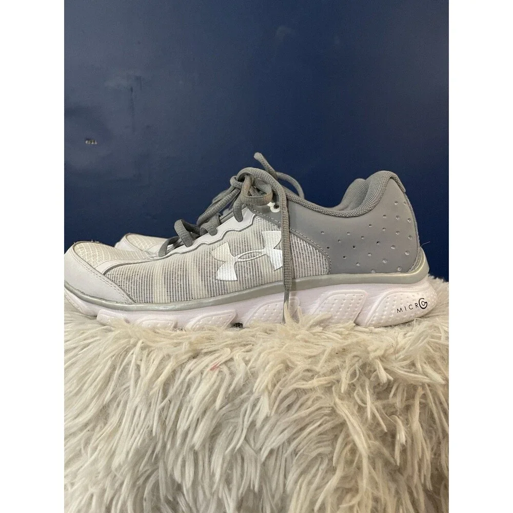 Under Armour Womens Size 8 Gray Running Shoes Sneakers